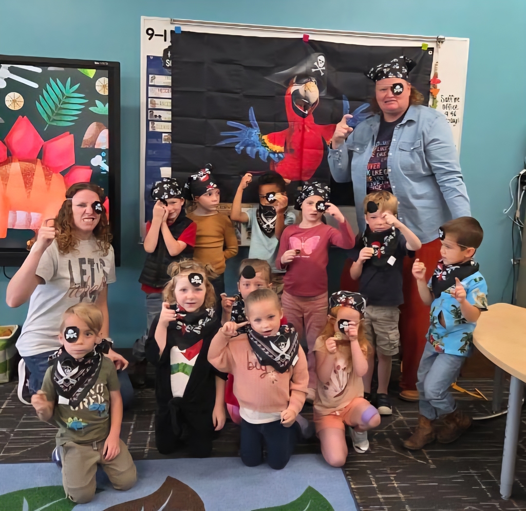 class dresses as pirates 