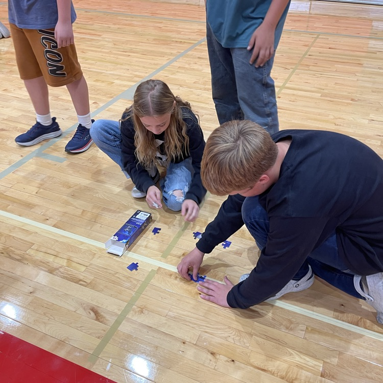 relay puzzle - working together