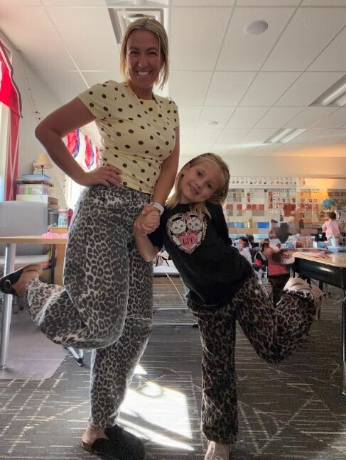 leg kick twins