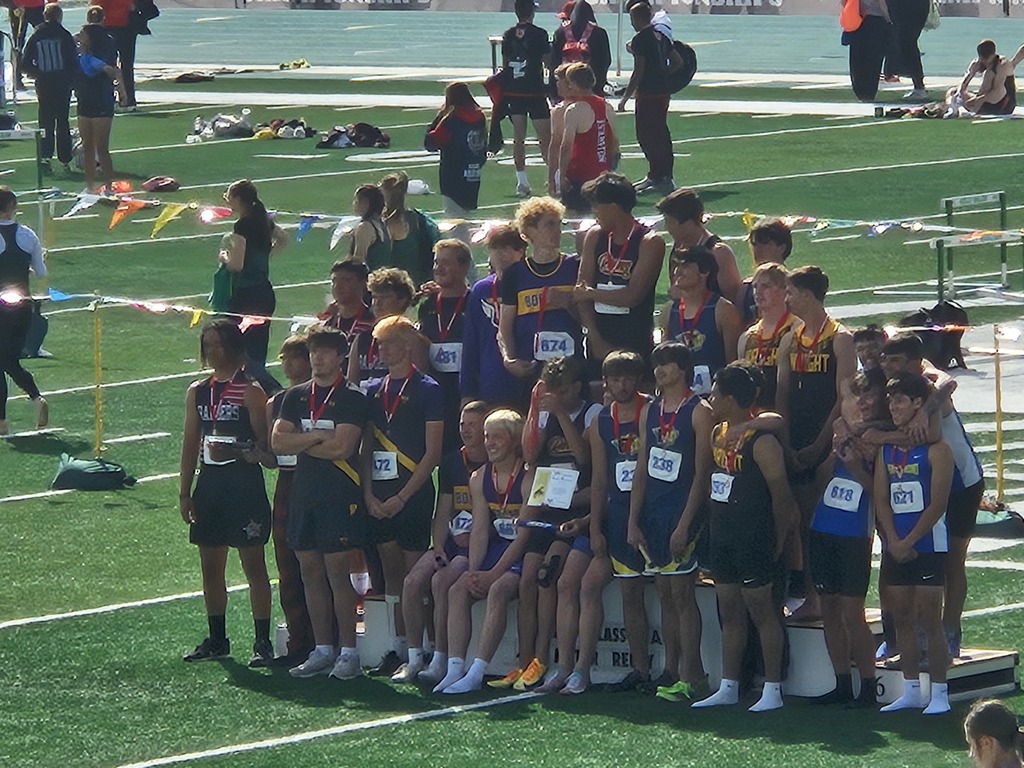 Boys 4x100