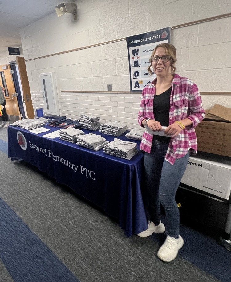 PTO selling shirts