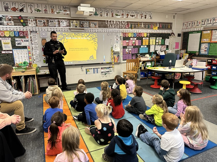 Officer Torres with class