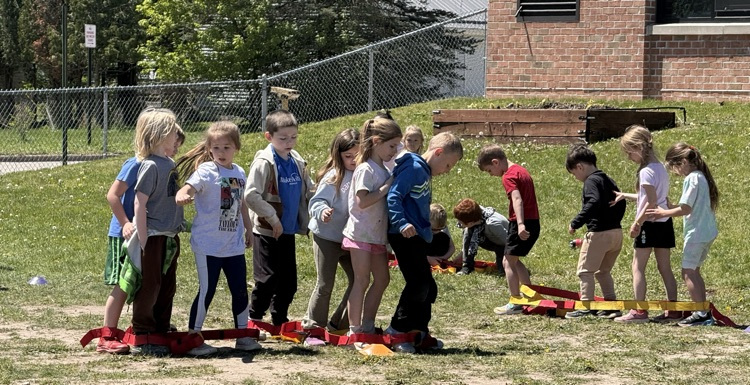 students outside 