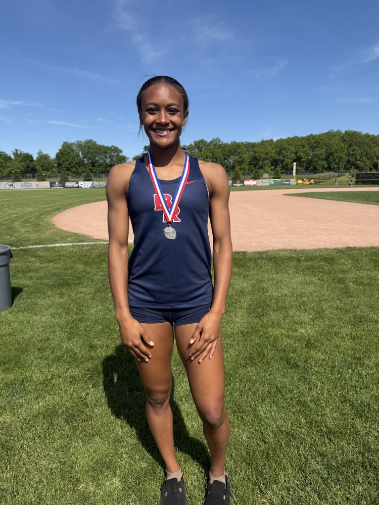 nalaya Fricke with her medal