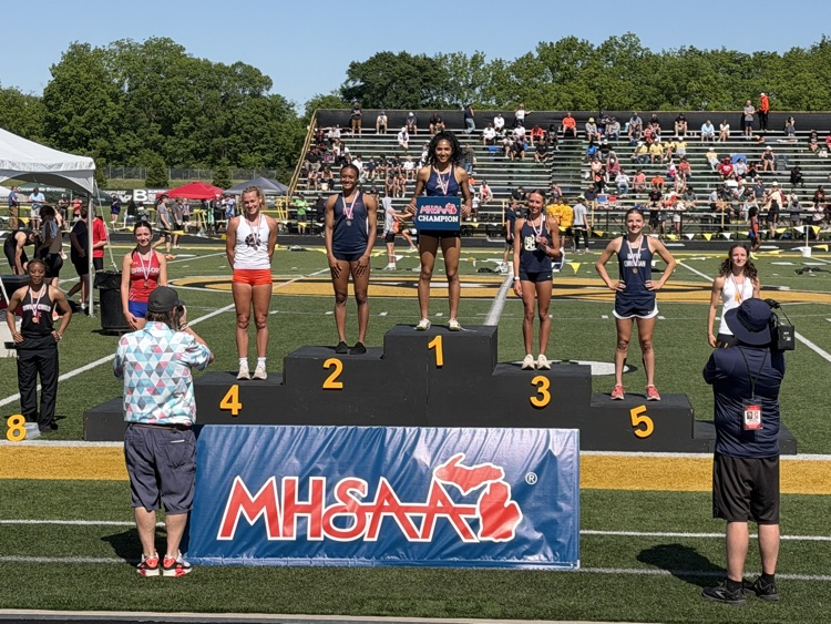 n. Fricke on podium
