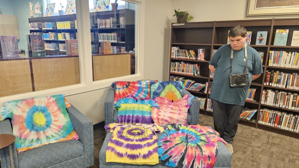 Brett and his Tie Dye Shirts