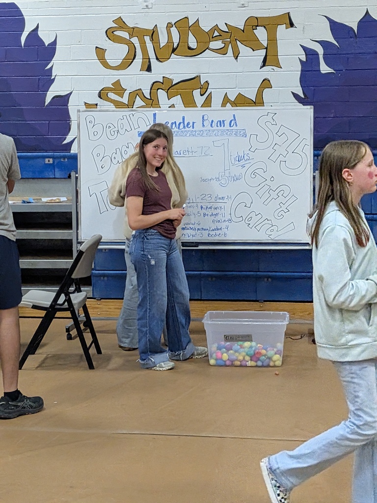 Lyndee at the sophomore game