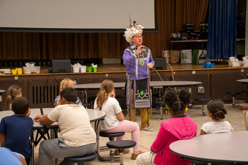 perry ground tells a story to students at theodore roosevelt