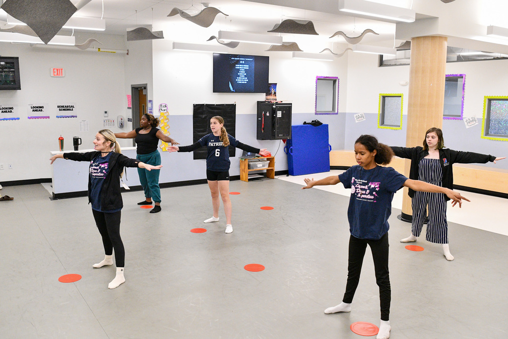 West Middle School students in dance class