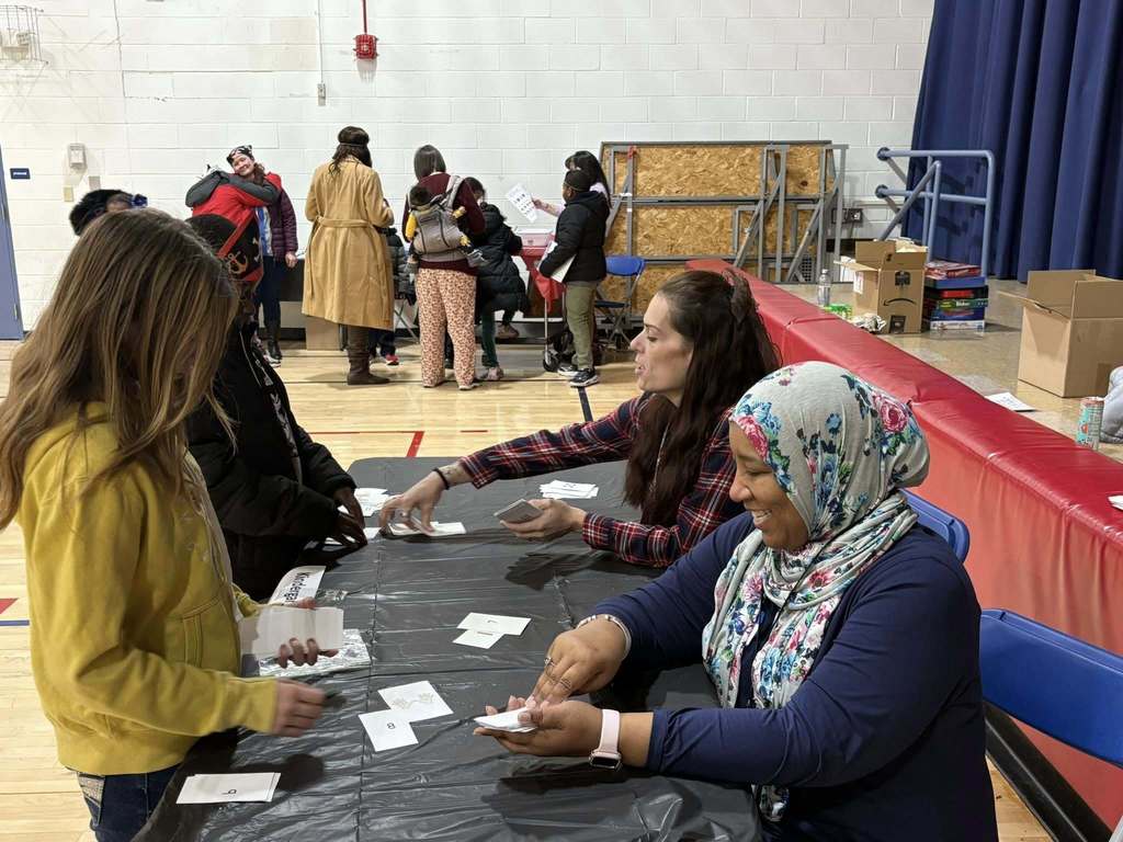students play math game at Coolidge Math Night