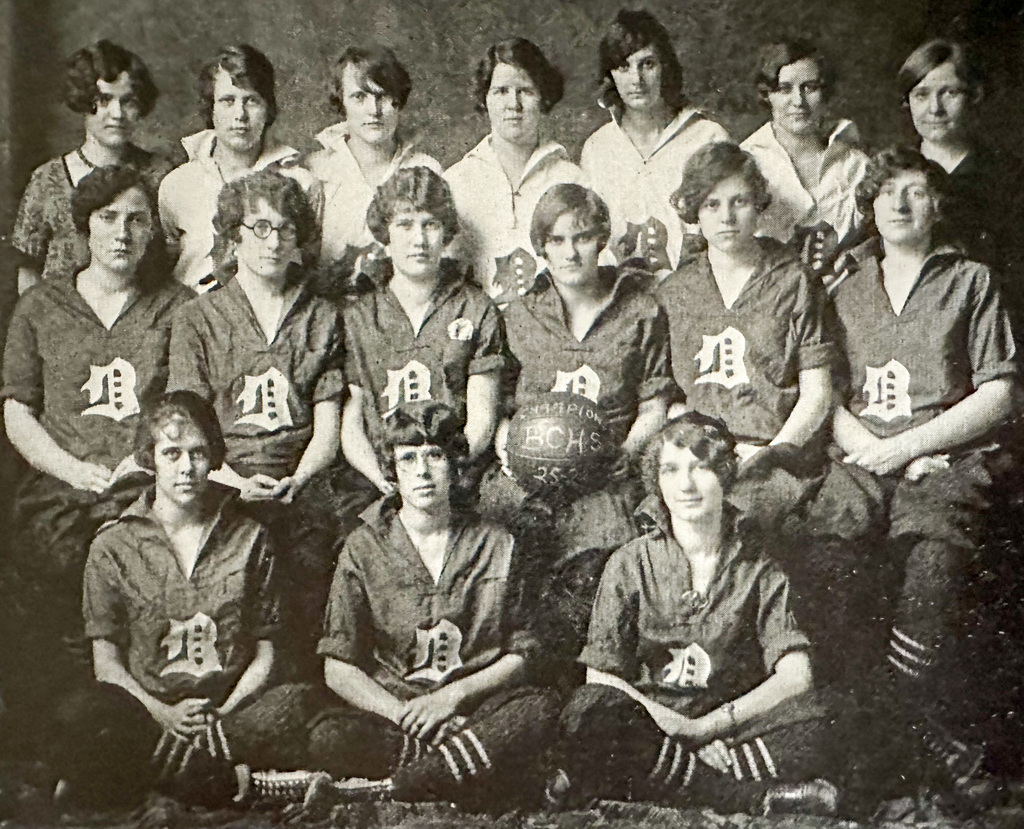 photo of 1925-26 Binghamton Central High School girls basketball team
