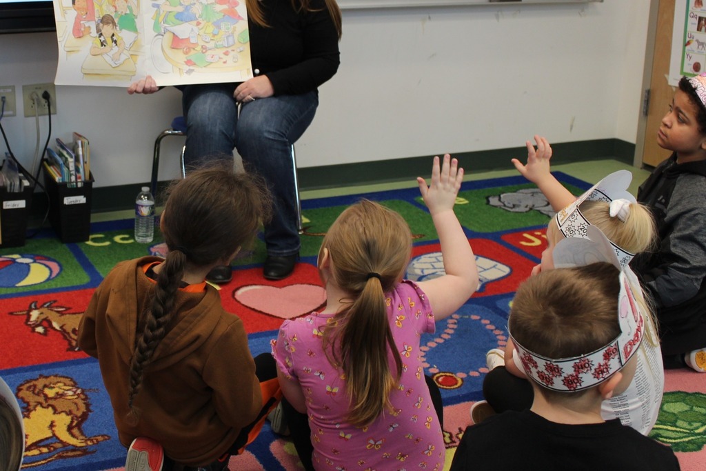 Students at Benjamin Franklin Elementary celebrating the 100th day of school