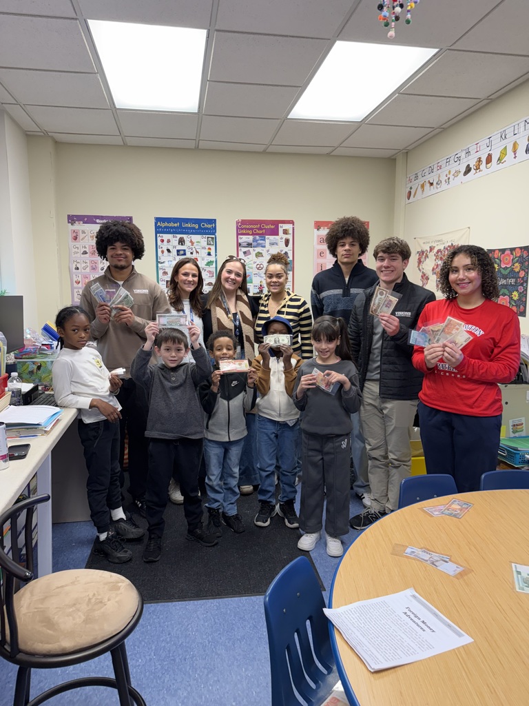 visions fcu interns with students from thomas jefferson