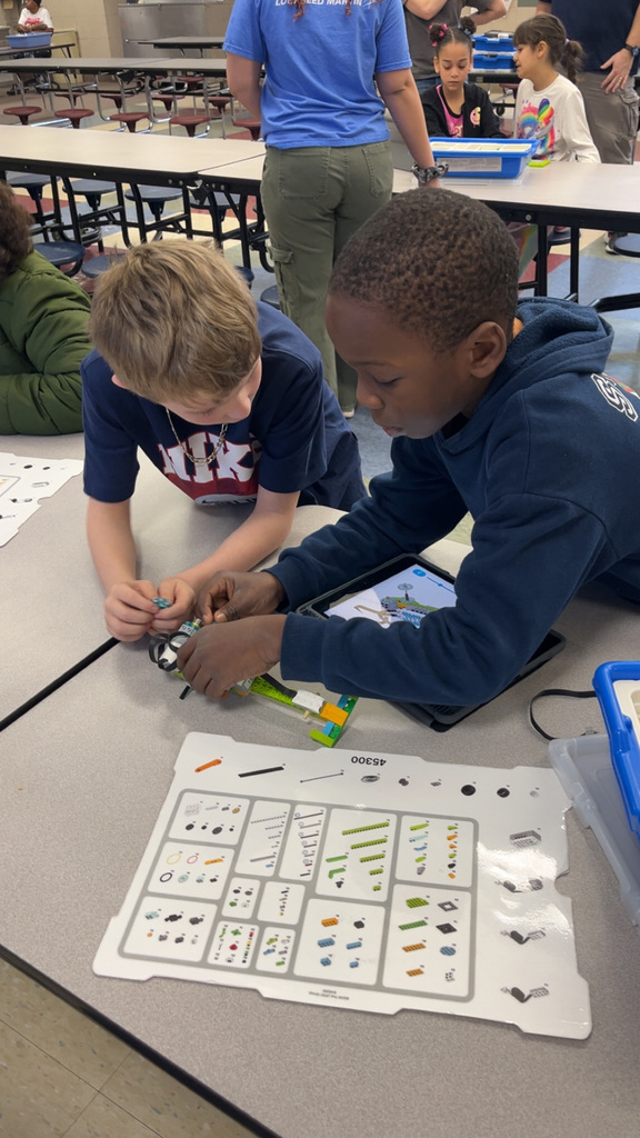 franklin students build lego