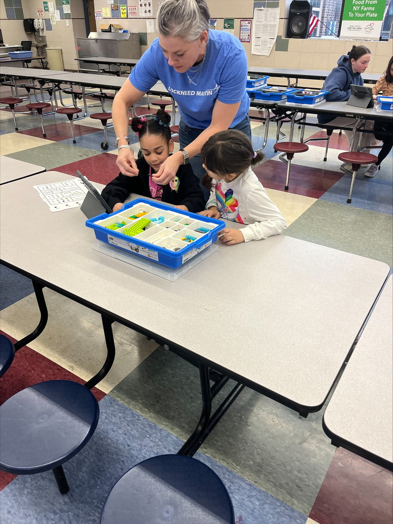 lockheed engineer builds lego with students
