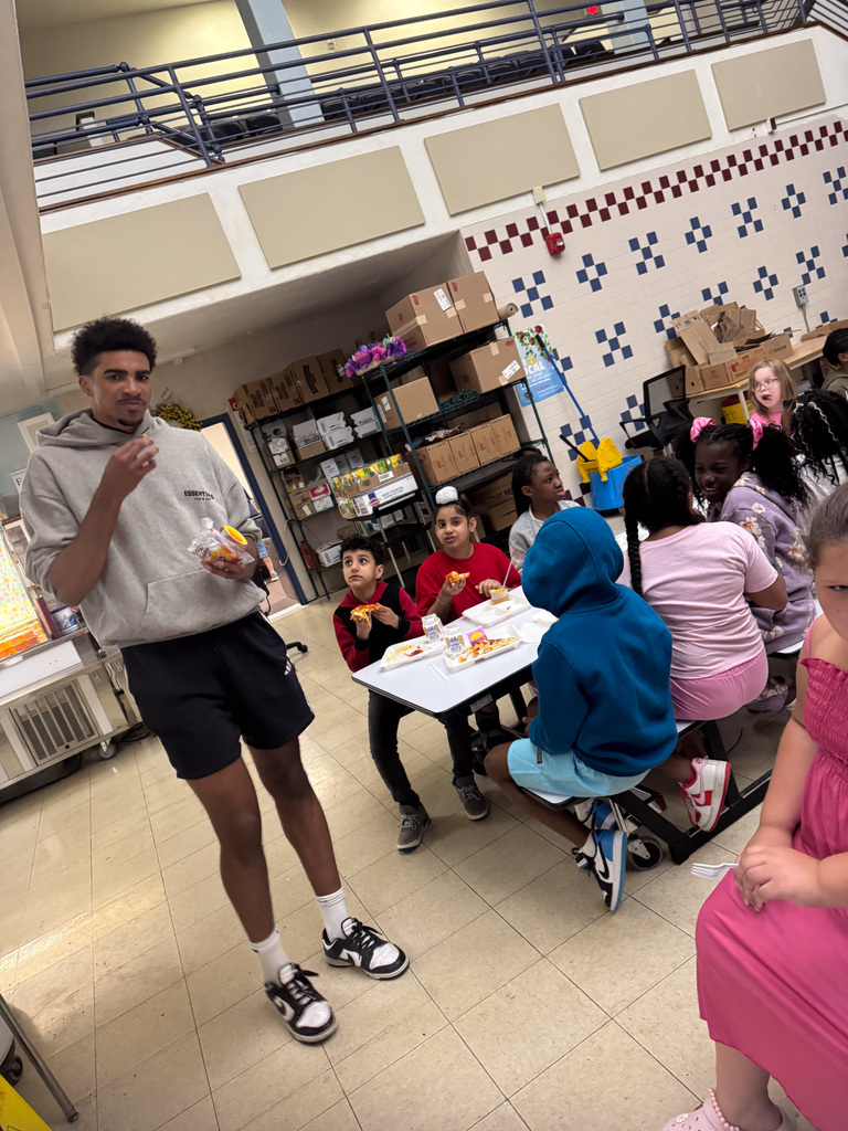binghamton university men's soccer player eats lunch with students