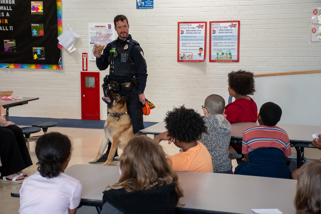 binghamton k9 officer talks to students