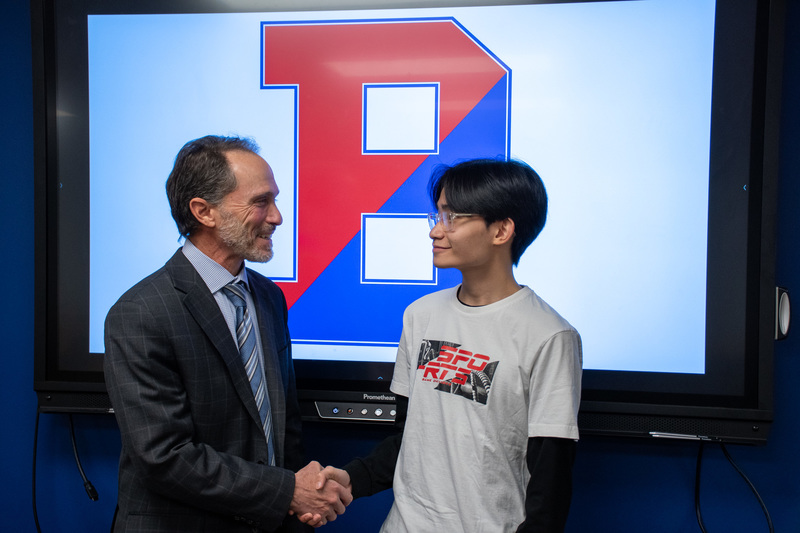 attorney jeff loew shakes hands with hunt chio