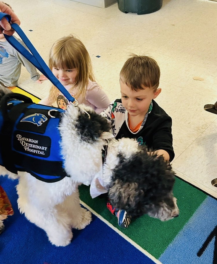 Nova meets the students.