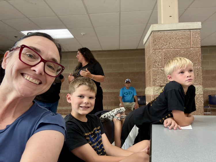 Student Council members enjoyed meeting new students, pizza, trivia, and giving tours  