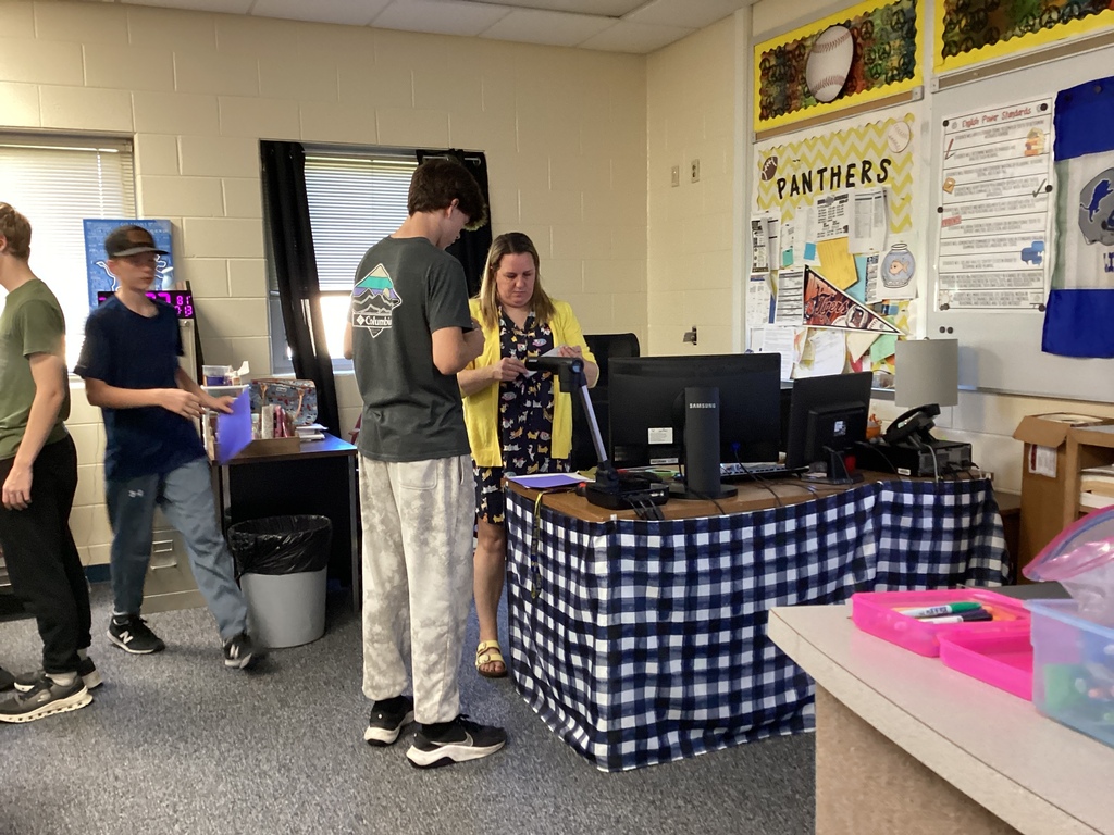 Students working with Mrs. Swearingen