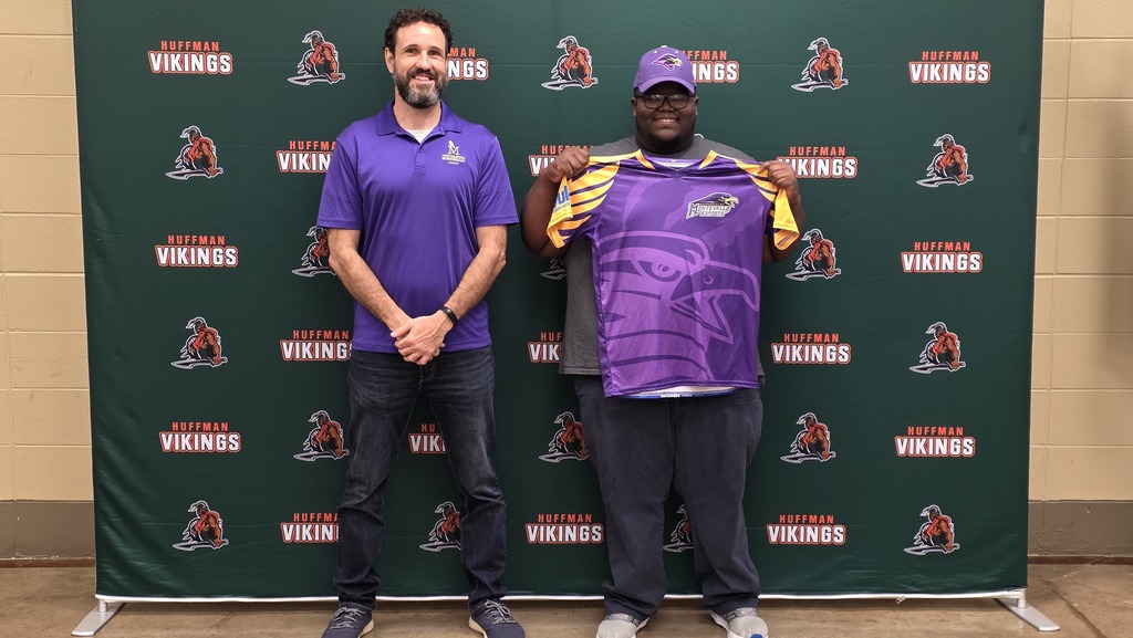 Montevallo E-Sports Coach Ethan Baggett and Robert Miller