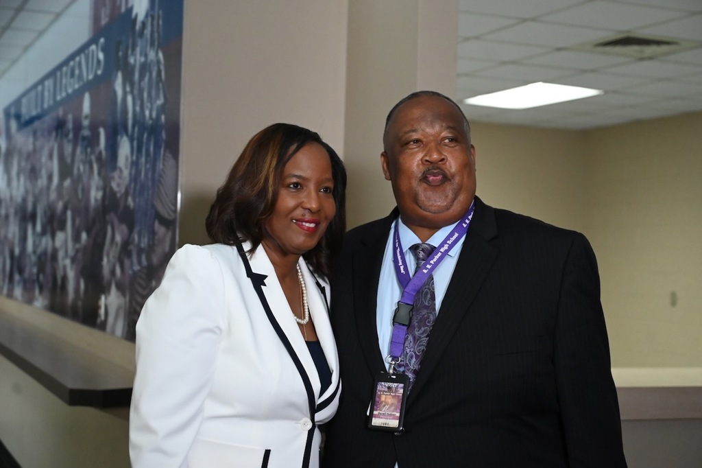 Ramsay Principal Dr. Carolyn Russell-Walker and Parker Principal Darrell Hudson