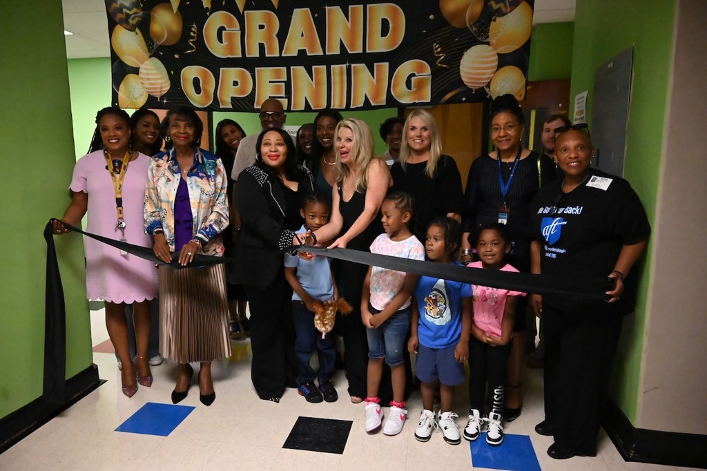 Minor Elementary ribbon cutting of new resource room