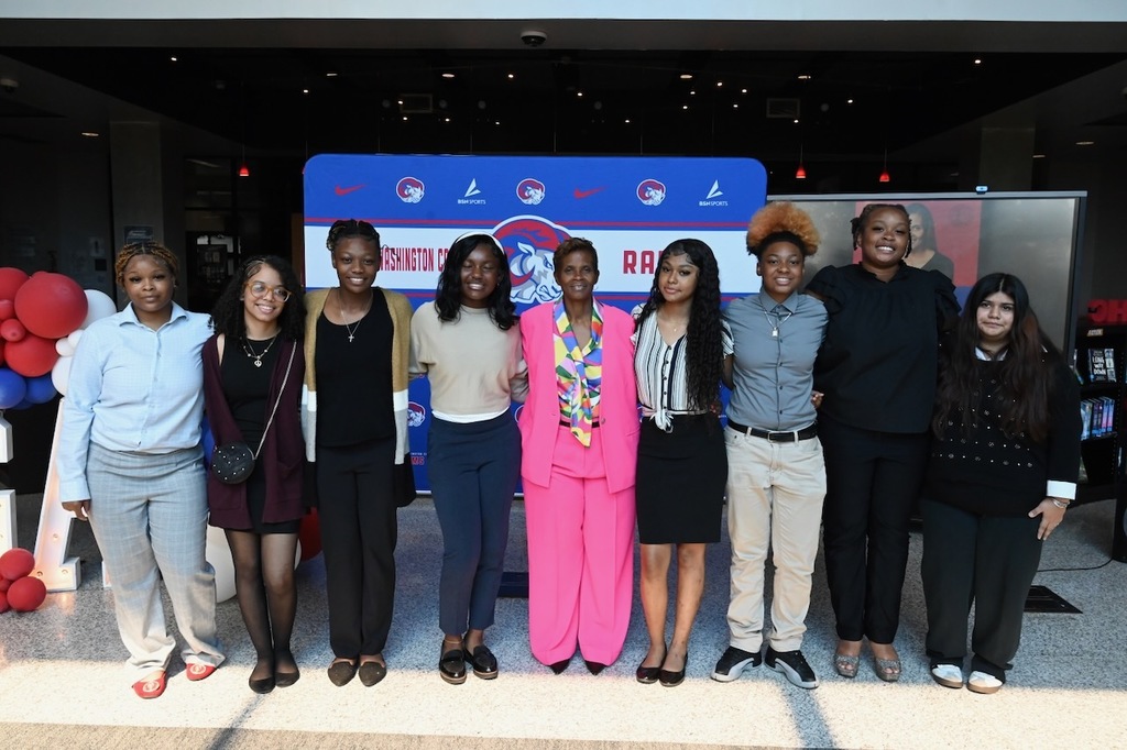 LaTonya A. Tate and the SGA Officers