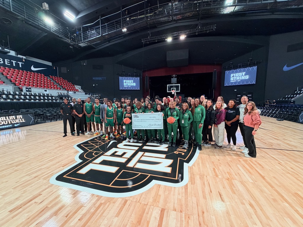 Hibbett Donation Huffman Vikings BB (5)