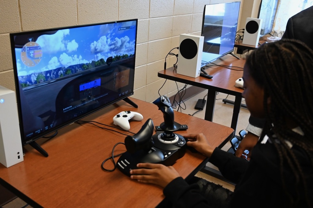 An Inglenook scholar takes off!