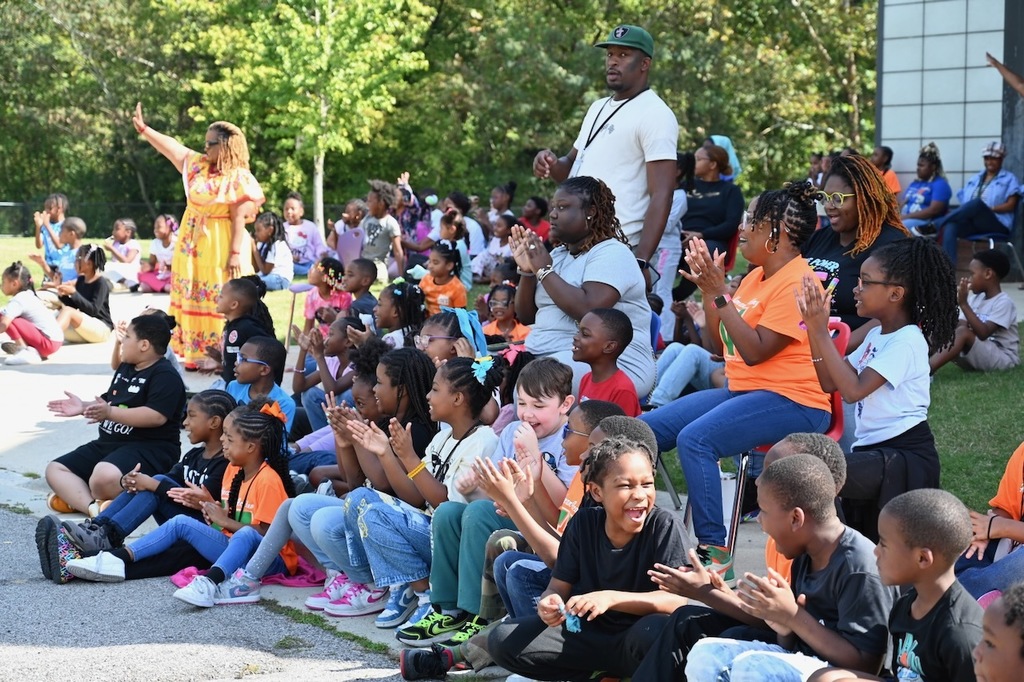 Huffman_Academy_Hispanic_Heritage_Month_Parade_9889