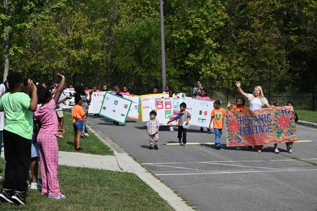 Huffman_Academy_Hispanic_Heritage_Month_Parade_9902