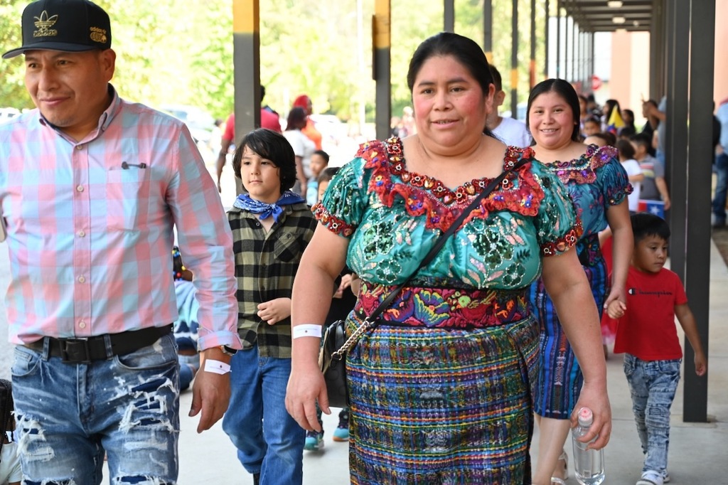 Huffman_Academy_Hispanic_Heritage_Month_Parade_9800