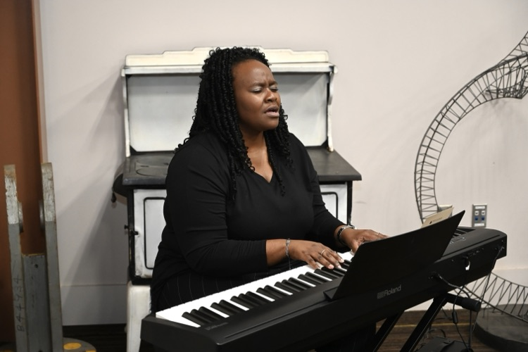 Shelisa Spencer of Minor Elements plays a musical tribute  