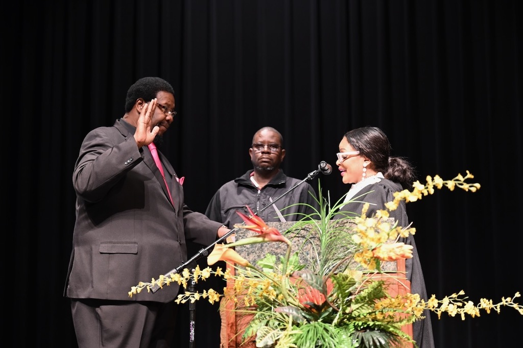District 7 Representative Walt Wilson takes the oath of office.