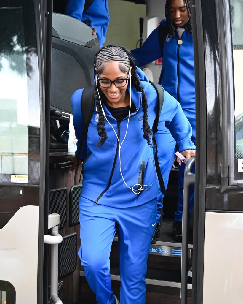 Lady Rams arrive in Hawaii