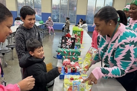 Phi Iota Omega Chapter of Alpha Kappa Alpha at Hayes K-8 School