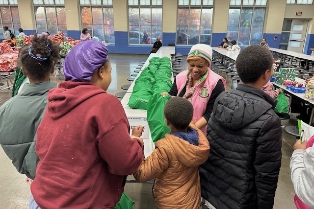 Phi Iota Omega Chapter of Alpha Kappa Alpha at Hayes K-8 School