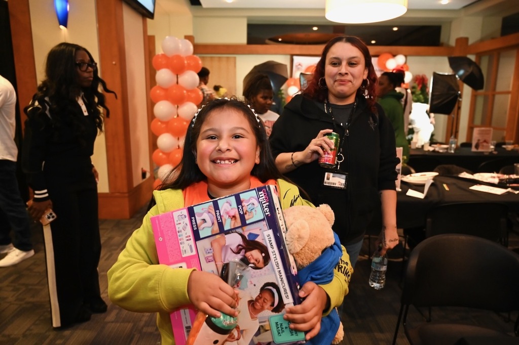 Ashley Furniture & United Way Bed Giveaway at McWane Science Center