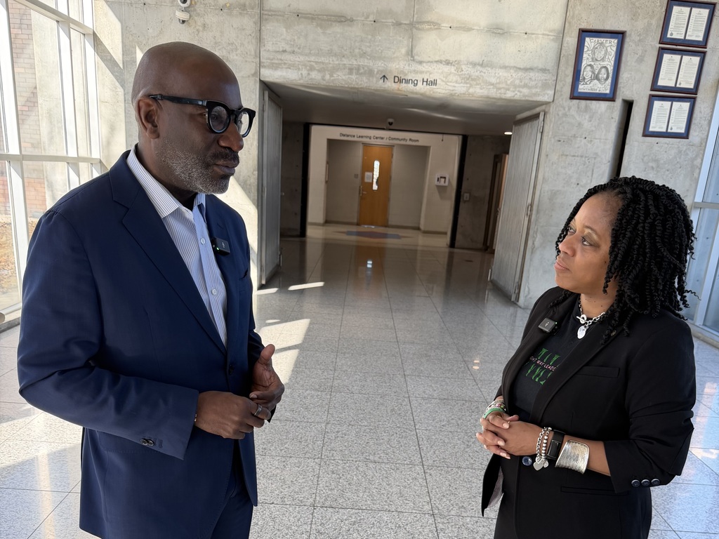 BCS welcomed visitors from the Institute for Education Innovation today. While at G.W. Carver High School, they were introduced to our Career Academies and Empower Academy, the district’s newcomers program. Carver’s internationally recognized choir performed as well. #SuccessStartsHere 