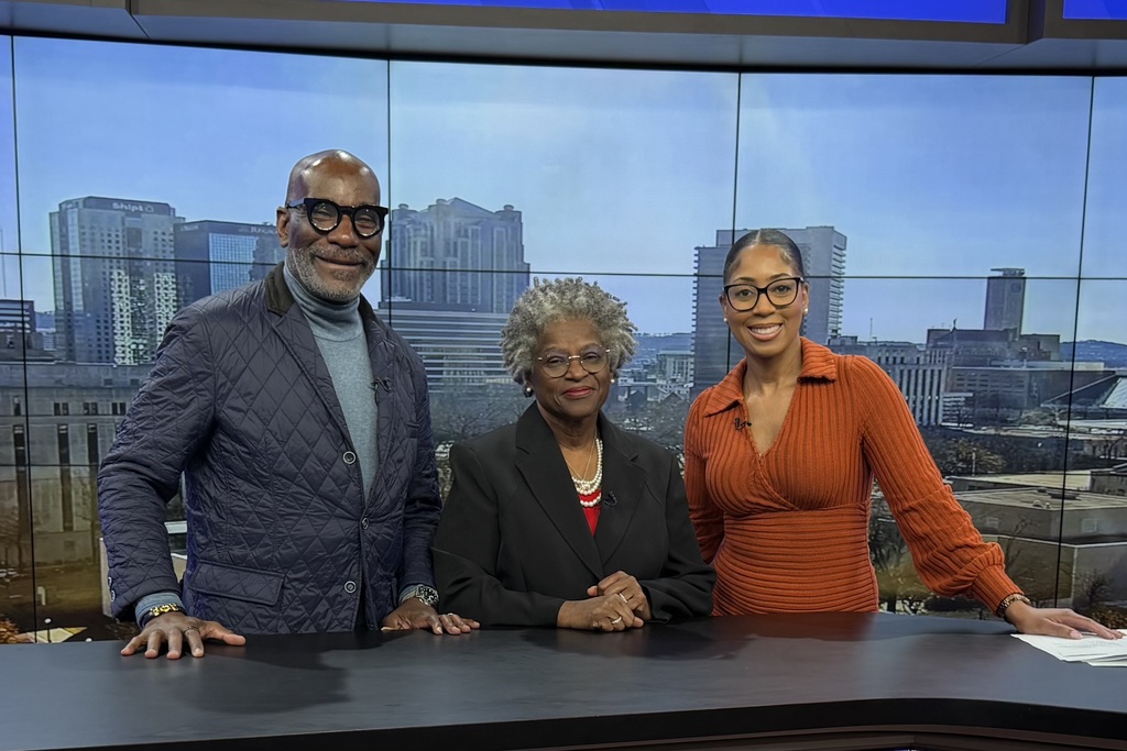 Superintendent Dr. Mark Sullivan and Early Learning Director Arlene Williams appeared on CBS-42 News today to talk about the pre-registration period for First Class Pre-K, which is live now.