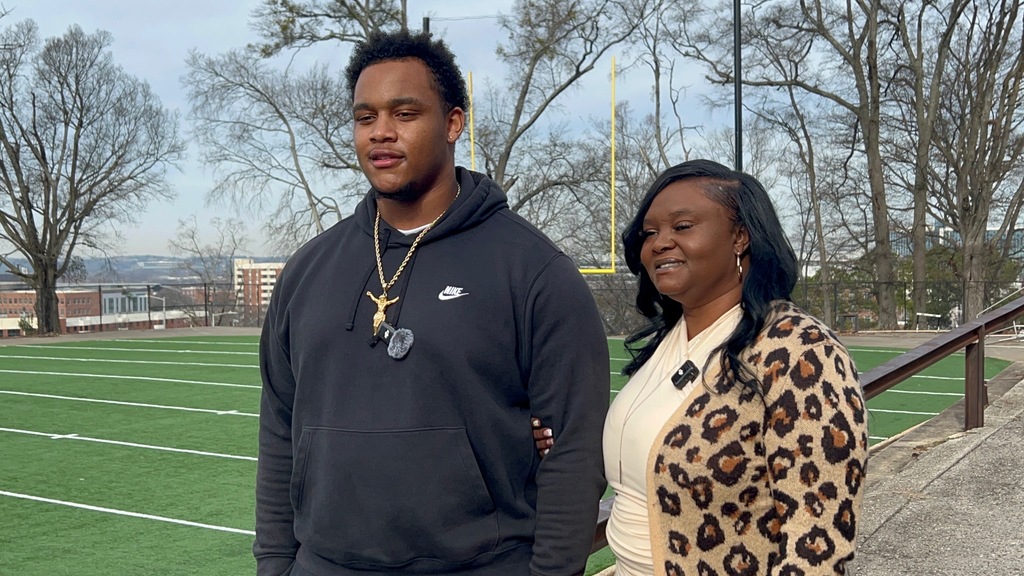 Karlos May and his mother Kandyce