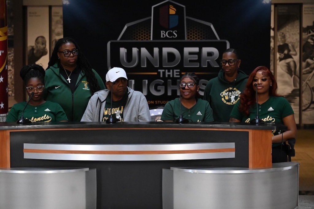 Woodlawn Lady Colonels