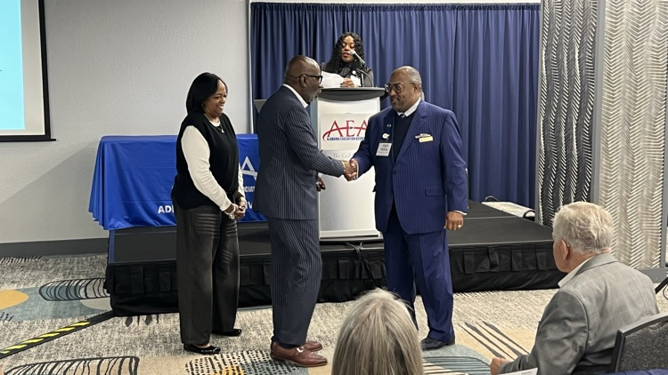 Superintendent Dr. Mark Sullivan received the Outstanding Superintendent of the Year Award from the Alabama Education Association during an award ceremony this morning! #SuccessStartsHere 🏆