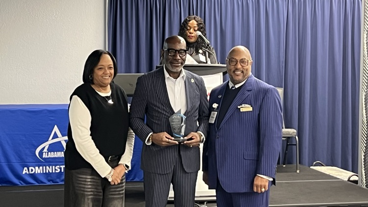 Superintendent Dr. Mark Sullivan received the Outstanding Superintendent of the Year Award from the Alabama Education Association during an award ceremony this morning! #SuccessStartsHere 🏆