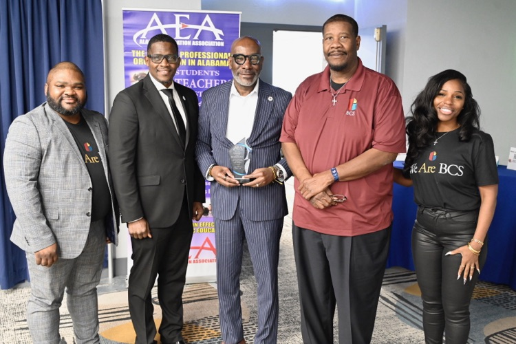 Superintendent Dr. Mark Sullivan received the Outstanding Superintendent of the Year Award from the Alabama Education Association during an award ceremony this morning! #SuccessStartsHere 🏆