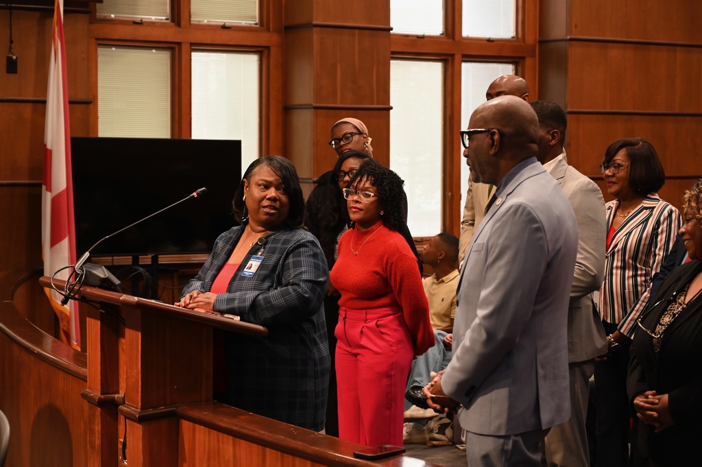 AEA's Lamonica Harris addresses the City Council