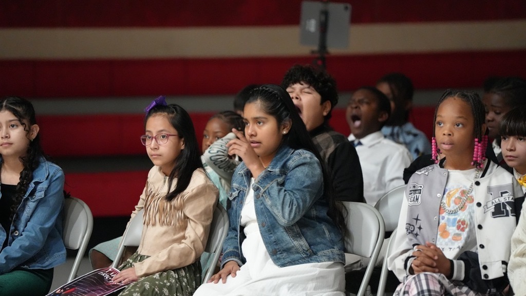 Eric Essex performs at Glen Iris