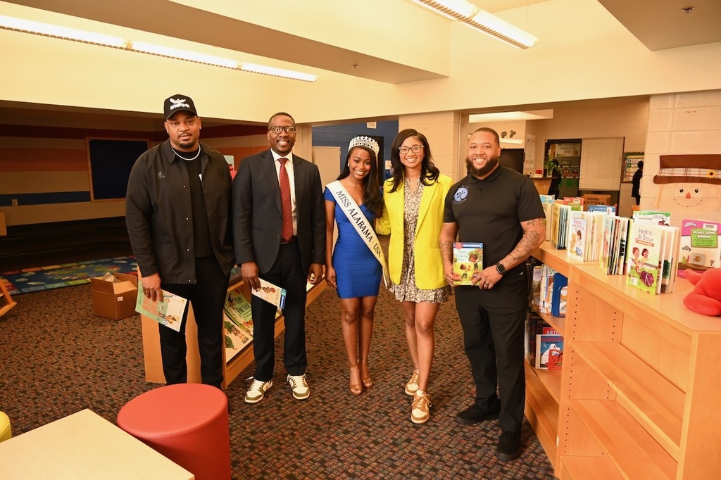 Read Across America Week at Huffman Academy